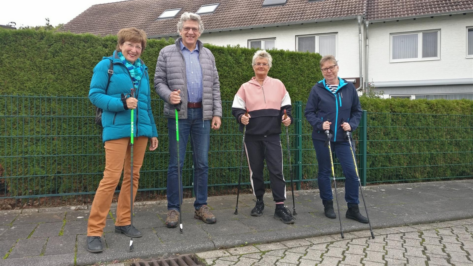 Bild: vlnr.: Gudrun Ginkel, Norbert Ginkel, Uschi Nücken, Anne Braukmann