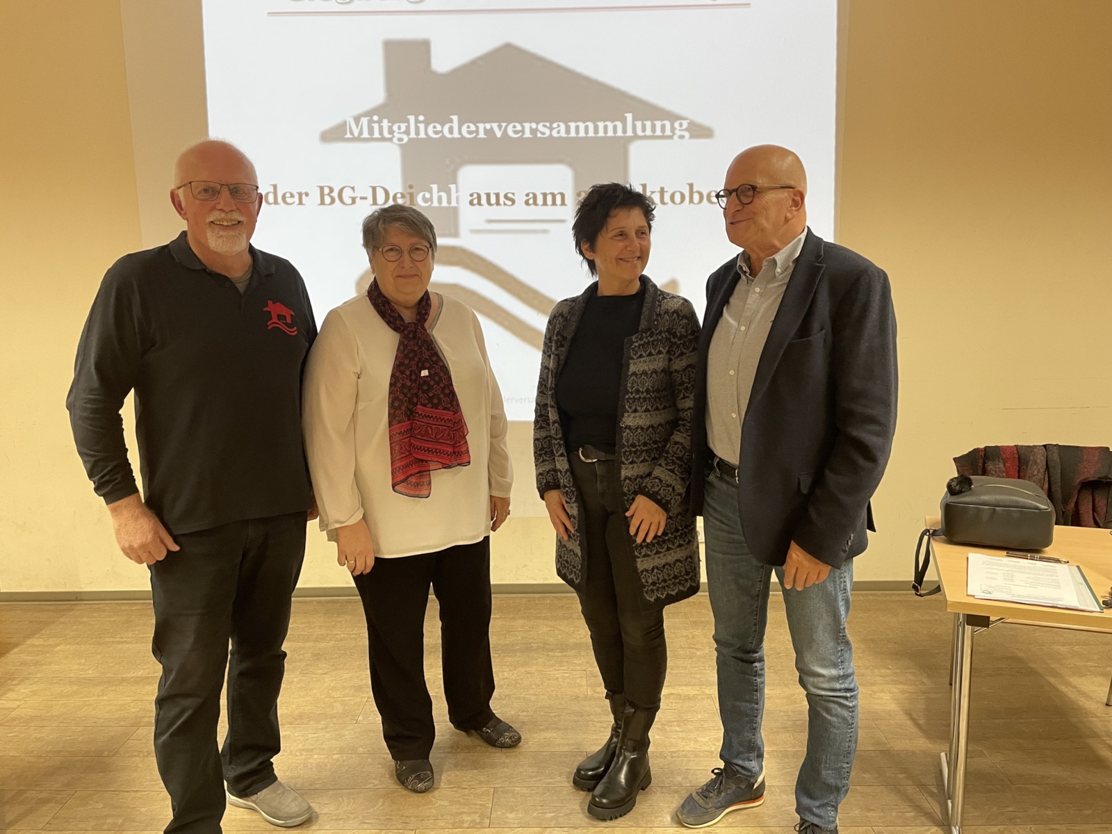 Bild von links: Klaus Braukmann, Marliese Kurzawski, Petra Schonlau, Michael Bous